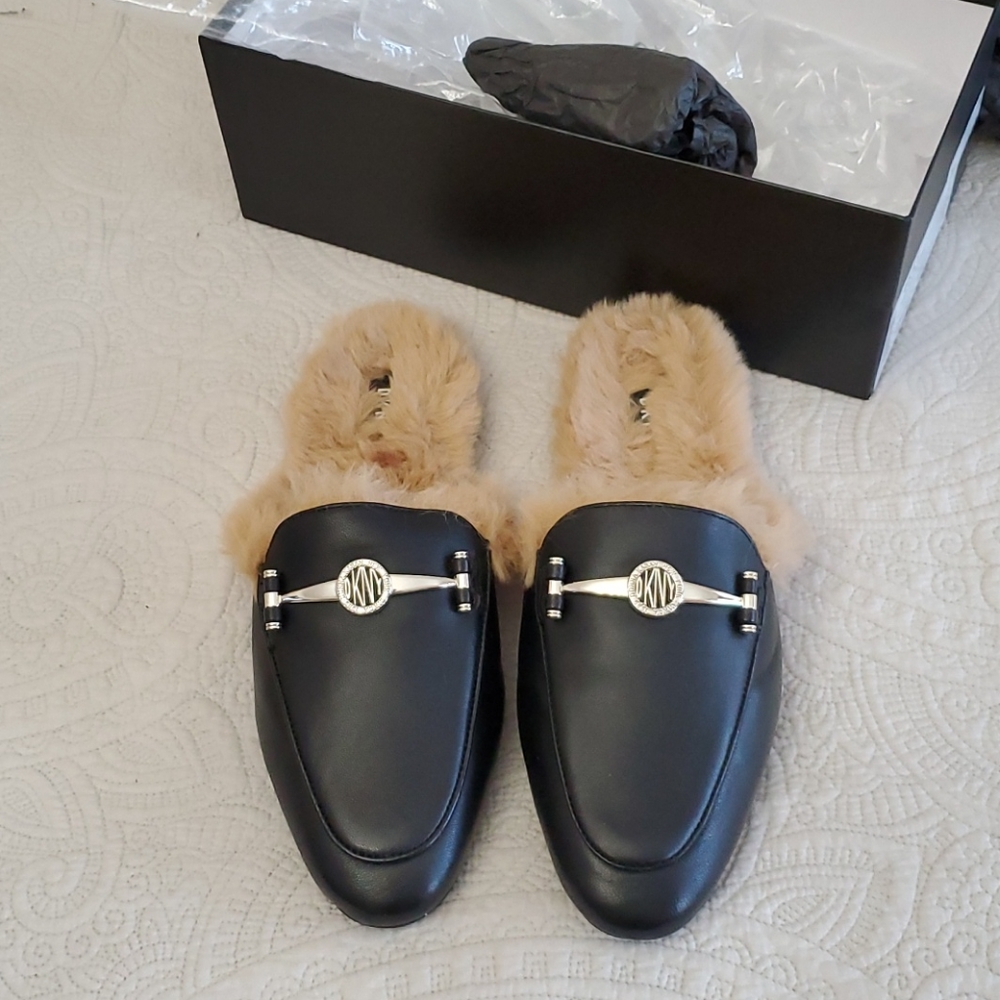 DKNY gala flat slipper